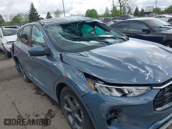 ✅ 2023 Ford Escape ST-Line Select • VIN: 1FMCU9NZ4PUB02302 • Лот: 42191059. Опубликован ранее на IAAI с пробегом 27 478 миль. Бесплатный доступ к архиву аукционных продаж из США и подробный отчёт об истории автомобиля на DreamBid. Изображение 6.