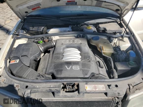 ✅ 1998 Audi A4 • VIN: WAUGD28D0WA175502 • Лот: 48737925. Опубликован ранее на Copart с пробегом 131 715 миль. Бесплатный доступ к архиву аукционных продаж из США и подробный отчёт об истории автомобиля на DreamBid. Изображение 11.