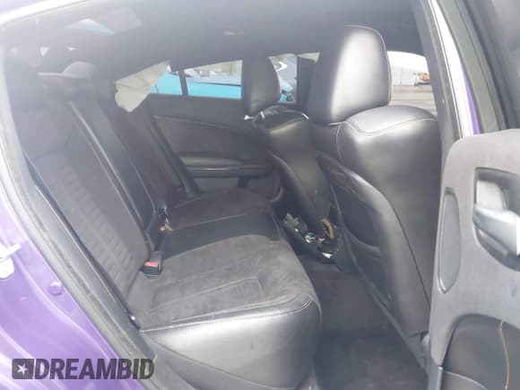 ✅ 2018 Dodge Charger R/T • VIN: 2C3CDXCT4JH290907 • Lot: 42880536. Wystawiony na IAAI z przebiegiem 117 826 mil. Bezpłatny archiwum sprzedaży aukcyjnych z USA i szczegółowy raport historii pojazdu na DreamBid. Zdjęcie 8.