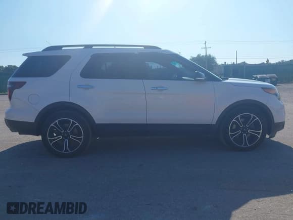 ✅ 2013 Ford Explorer Sport • VIN: 1FM5K8GT7DGC79616 • Lot: 42911882. Wystawiony na IAAI z przebiegiem 143 122 mil. Bezpłatny archiwum sprzedaży aukcyjnych z USA i szczegółowy raport historii pojazdu na DreamBid. Zdjęcie 13.