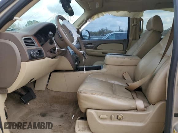 ✅ 2009 GMC Yukon SLT 4SB • VIN: 1GKFC33019R128775 • Lot: 83617544. Listed on Copart with 288,179 mi. Free auction sales archive from the USA and detailed vehicle history report at DreamBid. Image 7.