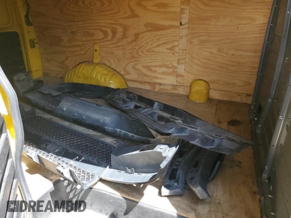 ✅ 2021 Chevrolet Express Cargo • VIN: 1GCWGAFP5M1174873 • Lot: 65430575. Wystawiony na Copart z przebiegiem 201 014 mil. Bezpłatny archiwum sprzedaży aukcyjnych z USA i szczegółowy raport historii pojazdu na DreamBid. Zdjęcie 10.