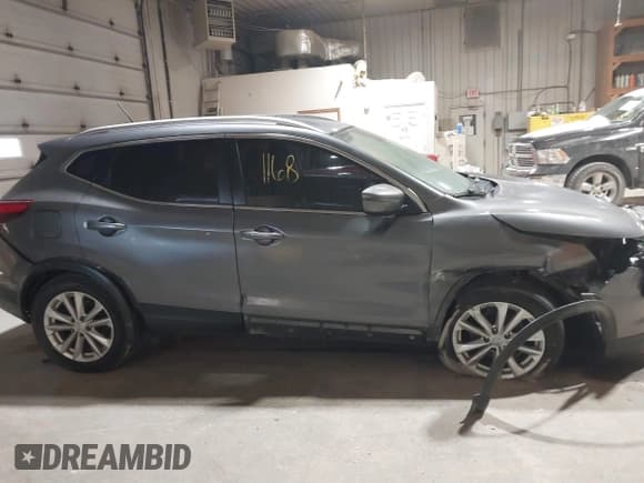 ✅ 2017 Nissan Rogue S • VIN: JN1BJ1CR4HW122040 • Lot: 41331168. Listed on IAAI with 85,743 mi. Free auction sales archive from the USA and detailed vehicle history report at DreamBid. Image 13.