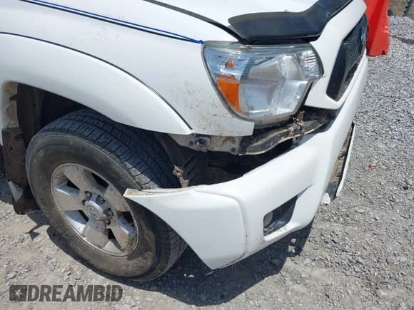 ✅ 2015 Toyota Tacoma PreRunner • VIN: 5TFKU4HN9FX006805 • Lot: 42283766. Wystawiony na IAAI z przebiegiem 132 367 mil. Bezpłatny archiwum sprzedaży aukcyjnych z USA i szczegółowy raport historii pojazdu na DreamBid. Zdjęcie 17.