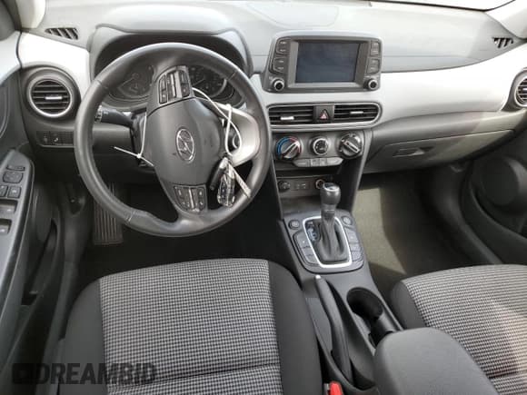 ✅ 2021 Hyundai Kona SEL • VIN: KM8K2CAAXMU611787 • Лот: 74753964. Опубликован ранее на Copart с пробегом 45 803 миль. Бесплатный доступ к архиву аукционных продаж из США и подробный отчёт об истории автомобиля на DreamBid. Изображение 8.