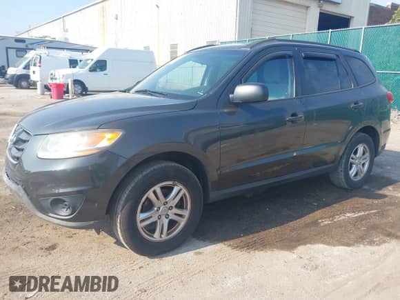 2010 Hyundai Santa Fe GLS with VIN 5NMSG3AB8AH360270, listed as a IAAI auction lot 42933303 with 173,763 mi miles and . Bid and sale history available at DreamBid. Image 2.