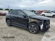 ✅ 2024 Hyundai Kona N Line • VIN: KM8HA3A32RU136416 • Лот: 80822665. Опубликован ранее на Copart с пробегом 11 970 миль. Бесплатный доступ к архиву аукционных продаж из США и подробный отчёт об истории автомобиля на DreamBid. Изображение 4.