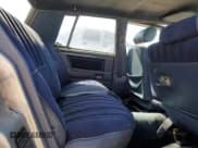 ✅ 1984 Oldsmobile Cutlass Supreme • VIN: 1G3AR69A7EM484256 • Lot: 49709405. Wystawiony na Copart z przebiegiem 437 399 mil. Bezpłatny archiwum sprzedaży aukcyjnych z USA i szczegółowy raport historii pojazdu na DreamBid. Zdjęcie 10.