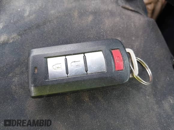 2016 Mitsubishi Outlander SE with VIN JA4AD3A35GZ005763, listed as a IAAI auction lot 42892229 with 222,088 mi miles and . Bid and sale history available at DreamBid. Image 11.