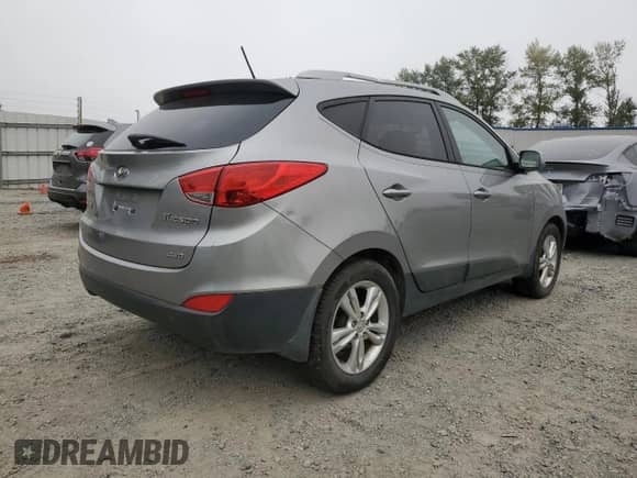✅ 2011 Hyundai Tucson Limited • VIN: KM8JUCAC2BU264783 • Lot: 71368135. Listed on Copart with 161,832 mi miles. Access the free auction sales archive from the USA and view a detailed vehicle history report at DreamBid. Image 3.