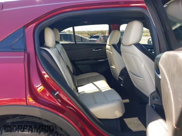 ✅ 2019 Cadillac XT4 FWD Sport • VIN: 1GYFZER46KF154063 • Лот: 43650513. Опубликован ранее на IAAI с пробегом 51 958 миль. Бесплатный доступ к архиву аукционных продаж из США и подробный отчёт об истории автомобиля на DreamBid. Изображение 8.