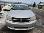 ✅ 2010 Dodge Avenger R/T • VIN: 1B3CC5FB4AN194001 • Lot: 87859415. Wystawiony na Copart z przebiegiem 154 684 mil. Bezpłatny archiwum sprzedaży aukcyjnych z USA i szczegółowy raport historii pojazdu na DreamBid. Zdjęcie 5.