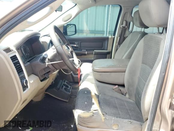 ✅ 2009 Dodge 1500 SLT • VIN: 1D3HB18PX9S759851 • Lot: 56352005. Wystawiony na Copart z przebiegiem 123 279 mil. Bezpłatny archiwum sprzedaży aukcyjnych z USA i szczegółowy raport historii pojazdu na DreamBid. Zdjęcie 7.