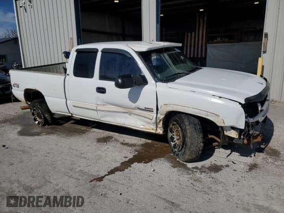 ✅ 2004 Chevrolet Silverado 2500HD LT • VIN: 1GCHK29274E344575 • Лот: 57837215. Опубликован ранее на Copart с пробегом 209 642 миль. Бесплатный доступ к архиву аукционных продаж из США и подробный отчёт об истории автомобиля на DreamBid. Изображение 4.