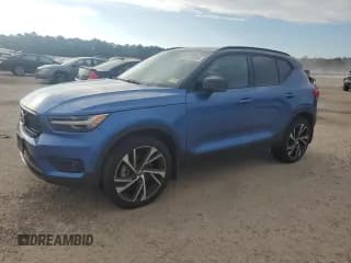 ✅ 2021 Volvo XC40 R-Design • VIN: YV4162UM4M2432870 • Лот: 82149855. Опубликован ранее на Copart с пробегом 68 035 миль. Бесплатный доступ к архиву аукционных продаж из США и подробный отчёт об истории автомобиля на DreamBid. Изображение 1.