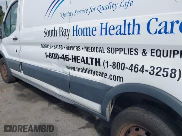 ✅ 2018 Ford Transit • VIN: 1FTYR2ZM5JKA02066 • Lot: 43273105. Listed on IAAI with 135,649 mi. Free auction sales archive from the USA and detailed vehicle history report at DreamBid. Image 6.