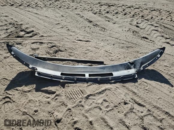 ✅ 2018 Ram 2500 SLT • VIN: 3C6UR5DL2JG205025 • Lot: 85720245. Wystawiony na Copart z przebiegiem 170 950 mil. Bezpłatny archiwum sprzedaży aukcyjnych z USA i szczegółowy raport historii pojazdu na DreamBid. Zdjęcie 12.