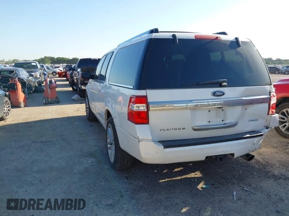 ✅ 2016 Ford Expedition Max Platinum • VIN: 1FMJK1LTXGEF31256 • Lot: 42475858. Listed on IAAI with 134,167 mi. Free auction sales archive from the USA and detailed vehicle history report at DreamBid. Image 3.