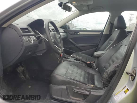 ✅ 2013 Volkswagen Passat S • VIN: 1VWAP7A34DC024241 • Lot: 49854295. Listed on Copart with 89,221 mi. Free auction sales archive from the USA and detailed vehicle history report at DreamBid. Image 7.