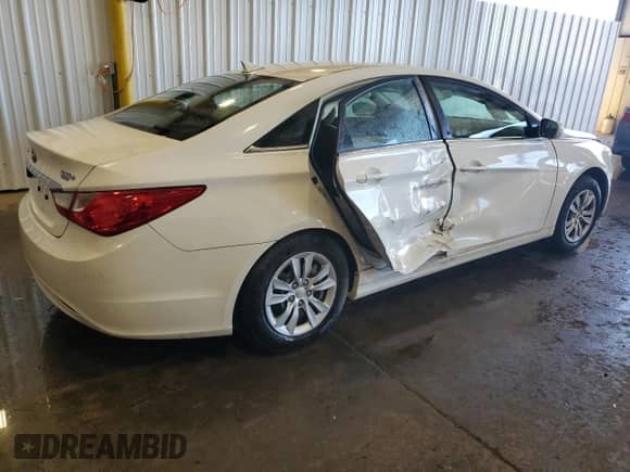2011 Hyundai Sonata GLS with VIN 5NPEB4AC8BH268588, listed as a Copart auction lot 87185325 with 153,800 mi miles and Salvage title. Bid and sale history available at DreamBid. Image 3.