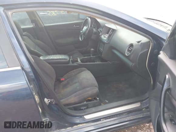 ✅ 2010 Nissan Maxima S • VIN: 1N4AA5AP9AC822408 • Лот: 43115785. Опубликован ранее на IAAI с пробегом 190 292 миль. Бесплатный доступ к архиву аукционных продаж из США и подробный отчёт об истории автомобиля на DreamBid. Изображение 5.