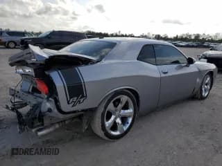 ✅ 2013 Dodge Challenger R/T Classic • VIN: 2C3CDYBT8DH635805 • Lot: 82416474. Wystawiony na Copart z przebiegiem 110 241 mil. Bezpłatny archiwum sprzedaży aukcyjnych z USA i szczegółowy raport historii pojazdu na DreamBid. Zdjęcie 3.