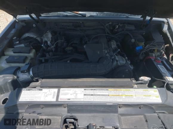 ✅ 1998 Ford Explorer XL • VIN: 1FMZU32X5WUB79785 • Lot: 41958251. Wystawiony na IAAI z przebiegiem 156 787 mil. Bezpłatny archiwum sprzedaży aukcyjnych z USA i szczegółowy raport historii pojazdu na DreamBid. Zdjęcie 10.