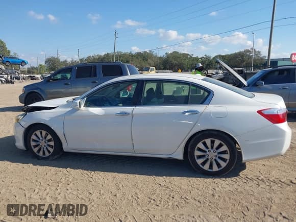 ✅ 2015 Honda Accord EX-L • VIN: 1HGCR2F83FA028312 • Lot: 43729956. Listed on IAAI with 88,947 mi. Free auction sales archive from the USA and detailed vehicle history report at DreamBid. Image 14.