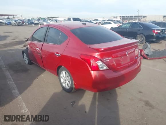 ✅ 2013 Nissan Versa S • VIN: 3N1CN7AP6DL835390 • Lot: 40967504. Wystawiony na IAAI z przebiegiem 82 367 mil. Bezpłatny archiwum sprzedaży aukcyjnych z USA i szczegółowy raport historii pojazdu na DreamBid. Zdjęcie 3.