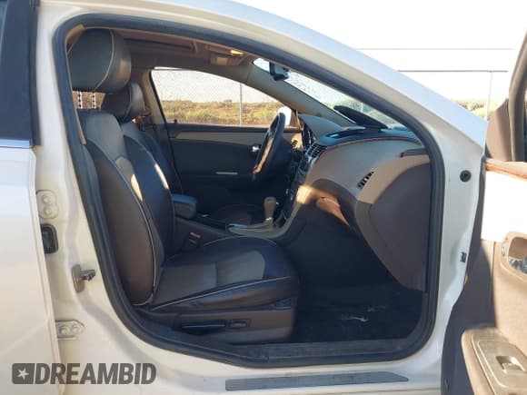 ✅ 2011 Chevrolet Malibu LTZ • VIN: 1G1ZE5E11BF275621 • Lot: 43361817. Listed on IAAI with 172,832 mi. Free auction sales archive from the USA and detailed vehicle history report at DreamBid. Image 5.