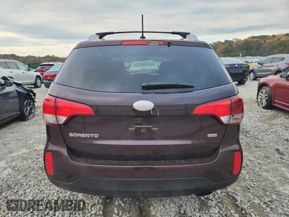 ✅ 2014 Kia Sorento LX • VIN: 5XYKT4A65EG548507 • Lot: 92098365. Listed on Copart with 205,863 mi. Free auction sales archive from the USA and detailed vehicle history report at DreamBid. Image 6.