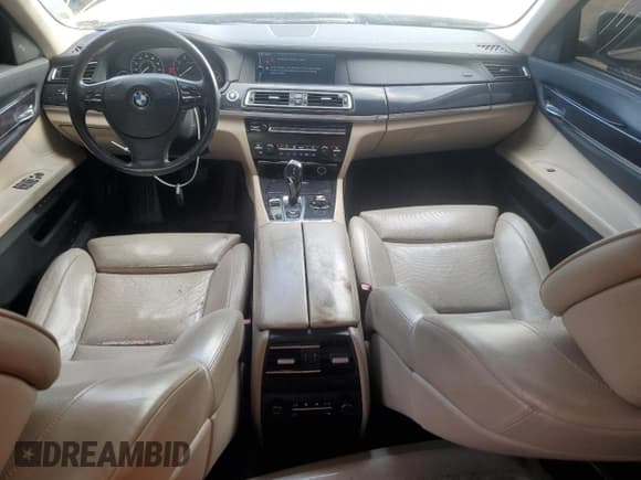 ✅ 2009 BMW 7 Series 750i • VIN: WBAKA83519CY35318 • Lot: 42594275. Listed on Copart with 189,874 mi. Free auction sales archive from the USA and detailed vehicle history report at DreamBid. Image 8.