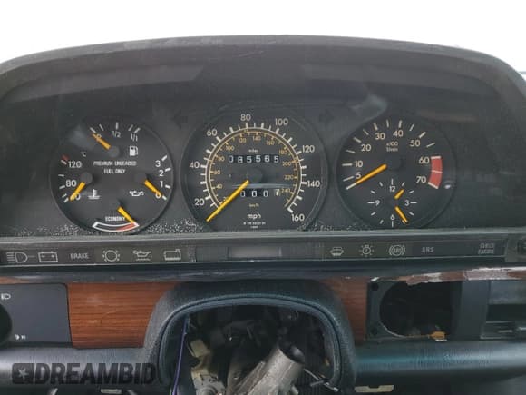 ✅ 1991 Mercedes-Benz 420 SEL • VIN: WDBCA35E6MA588873 • Лот: 49659915. Опубликован ранее на Copart с пробегом 85 565 миль. Бесплатный доступ к архиву аукционных продаж из США и подробный отчёт об истории автомобиля на DreamBid. Изображение 9.