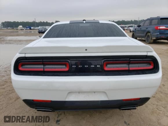 ✅ 2017 Dodge Challenger R/T • VIN: 2C3CDZBT5HH522485 • Lot: 72470342. Wystawiony na Copart z przebiegiem 51 156 mil. Bezpłatny archiwum sprzedaży aukcyjnych z USA i szczegółowy raport historii pojazdu na DreamBid. Zdjęcie 6.