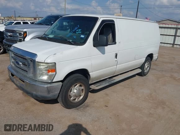 ✅ 2011 Ford Econoline Cargo Commercial • VIN: 1FTNE2EW9BDB24182 • Lot: 43510267. Wystawiony na IAAI z przebiegiem 202 227 mil. Bezpłatny archiwum sprzedaży aukcyjnych z USA i szczegółowy raport historii pojazdu na DreamBid. Zdjęcie 2.