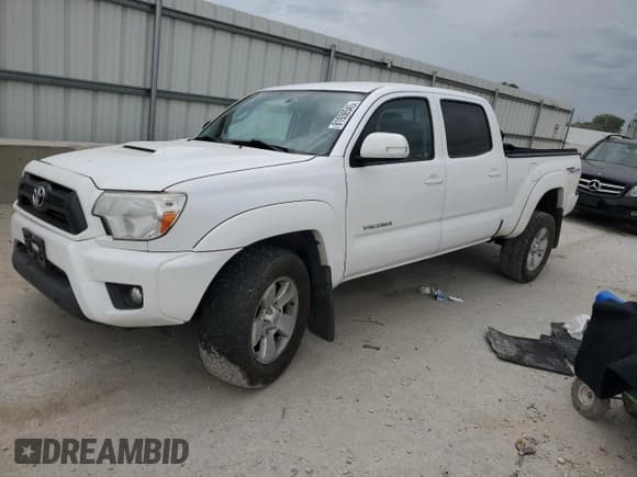 ✅ 2014 Toyota Tacoma • VIN: 3TMMU4FN6EM067612 • Lot: 81938545. Listed on Copart with 175,517 mi. Free auction sales archive from the USA and detailed vehicle history report at DreamBid. Image 1.