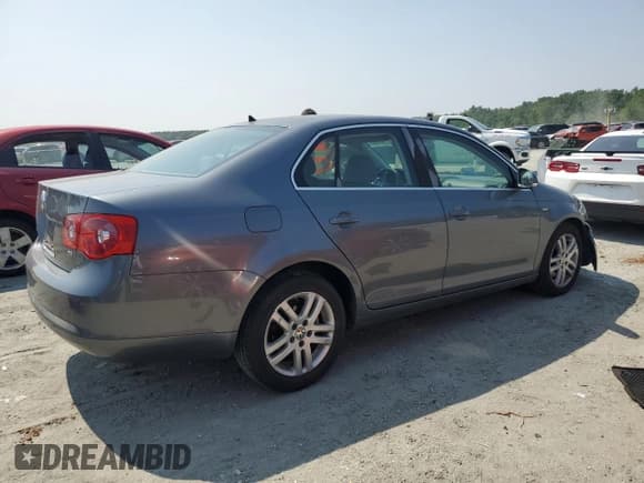 ✅ 2007 Volkswagen Jetta Wolfsburg Edition • VIN: 3VWEF71K57M182523 • Лот: 59145595. Опубликован ранее на Copart с пробегом 170 841 миль. Бесплатный доступ к архиву аукционных продаж из США и подробный отчёт об истории автомобиля на DreamBid. Изображение 3.