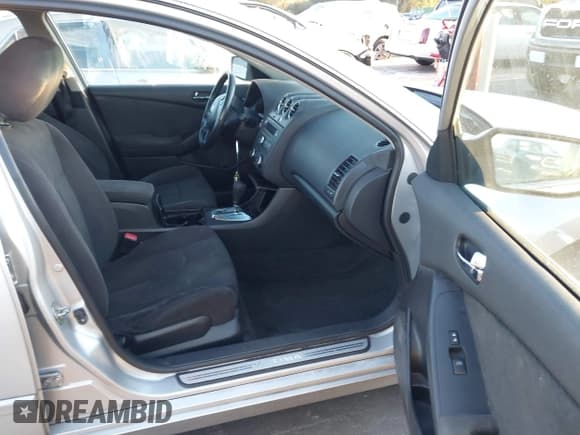 ✅ 2012 Nissan Altima S • VIN: 1N4AL2AP5CN561780 • Лот: 43459304. Опубликован ранее на IAAI с пробегом 155 356 миль. Бесплатный доступ к архиву аукционных продаж из США и подробный отчёт об истории автомобиля на DreamBid. Изображение 5.