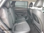 ✅ 2024 Hyundai Tucson Limited • VIN: 5NMJE3DE4RH307925 • Lot: 70448914. Wystawiony na Copart z przebiegiem 9 690 mil. Bezpłatny archiwum sprzedaży aukcyjnych z USA i szczegółowy raport historii pojazdu na DreamBid. Zdjęcie 11.