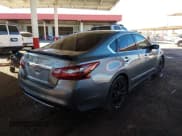 ✅ 2017 Nissan Altima SL • VIN: 1N4AL3AP0HC222109 • Лот: 43837304. Опубликован ранее на IAAI с пробегом 135 983 миль. Бесплатный доступ к архиву аукционных продаж из США и подробный отчёт об истории автомобиля на DreamBid. Изображение 4.