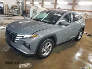 ✅ 2024 Hyundai Tucson SEL • VIN: 5NMJB3DE7RH420406 • Lot: 79947574. Wystawiony na Copart z przebiegiem 9 671 mil. Bezpłatny archiwum sprzedaży aukcyjnych z USA i szczegółowy raport historii pojazdu na DreamBid. Zdjęcie 1.