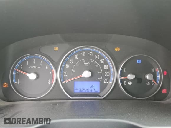 ✅ 2008 Hyundai Santa Fe GL • VIN: 5NMSG73E48H212948 • Lot: 87455495. Listed on Copart with 324,037 mi. Free auction sales archive from the USA and detailed vehicle history report at DreamBid. Image 9.