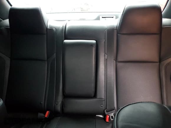 ✅ 2018 Dodge Challenger SXT Plus • VIN: 2C3CDZAG0JH288248 • Lot: 39353883. Wystawiony na Copart z przebiegiem 43 936 mil. Bezpłatny archiwum sprzedaży aukcyjnych z USA i szczegółowy raport historii pojazdu na DreamBid. Zdjęcie 10.