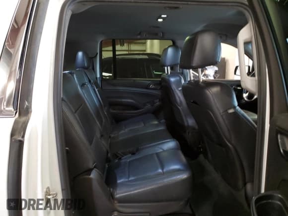 ✅ 2015 GMC Yukon XL SLE • VIN: 1GKS2GKCXFR171401 • Lot: 85306405. Wystawiony na Copart z przebiegiem 220 192 mil. Bezpłatny archiwum sprzedaży aukcyjnych z USA i szczegółowy raport historii pojazdu na DreamBid. Zdjęcie 11.