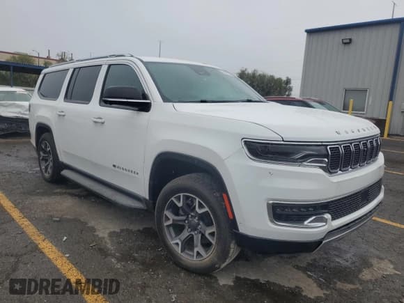 ✅ 2023 Jeep Wagoneer Series III • VIN: 1C4SJSDP1PS544188 • Lot: 80962685. Wystawiony na Copart z przebiegiem 39 383 mil. Bezpłatny archiwum sprzedaży aukcyjnych z USA i szczegółowy raport historii pojazdu na DreamBid. Zdjęcie 4.