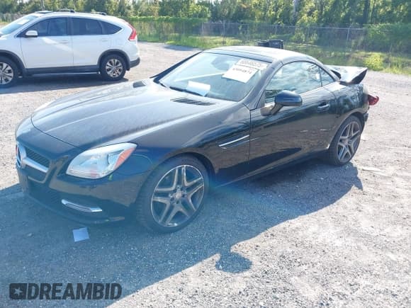 ✅ 2014 Mercedes-Benz SLK 250 • VIN: WDDPK4HA8EF080820 • Lot: 43094874. Wystawiony na IAAI z przebiegiem 135 102 mil. Bezpłatny archiwum sprzedaży aukcyjnych z USA i szczegółowy raport historii pojazdu na DreamBid. Zdjęcie 2.