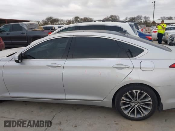 ✅ 2015 Hyundai Genesis 3.8L • VIN: KMHGN4JE7FU035990 • Lot: 41118477. Wystawiony na IAAI z przebiegiem 35 383 mil. Bezpłatny archiwum sprzedaży aukcyjnych z USA i szczegółowy raport historii pojazdu na DreamBid. Zdjęcie 15.