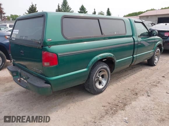 ✅ 1999 Chevrolet S-10 • VIN: 1GCCS14X7X8123827 • Лот: 42343231. Опубликован ранее на IAAI с пробегом Не указан. Бесплатный доступ к архиву аукционных продаж из США и подробный отчёт об истории автомобиля на DreamBid. Изображение 4.