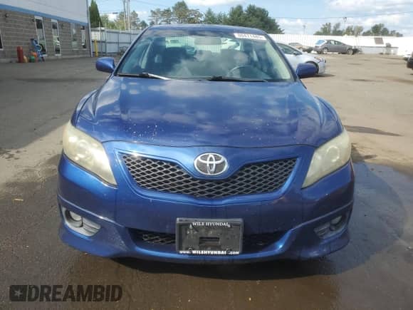 2011 Toyota Camry LE z VIN 4T1BF3EK3BU747683, wystawiony jako Copart lot #80471485 z przebiegiem 109 845 mil mil oraz Szkoda całkowita • Salvage title. Historia ofert i sprzedaży dostępna na DreamBid. Obrazek 5.