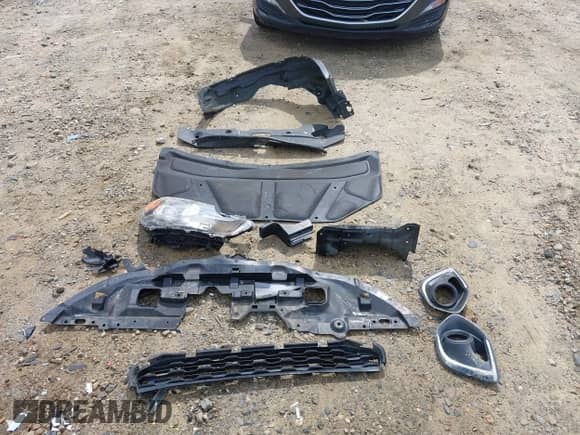 2013 Mitsubishi Outlander ES z VIN 4A4AP3AUXDE020860, wystawiony jako IAAI lot #43064158 z przebiegiem 162 134 mil mil oraz . Historia ofert i sprzedaży dostępna na DreamBid. Obrazek 12.